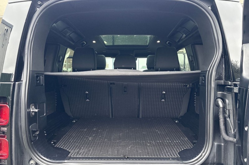 2023 (23) LAND ROVER DEFENDER 3.0 D250 X-Dynamic SE 110 5dr Auto 5014786