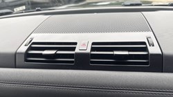 2023 (23) LAND ROVER DEFENDER 3.0 D250 X-Dynamic SE 110 5dr Auto 5014813