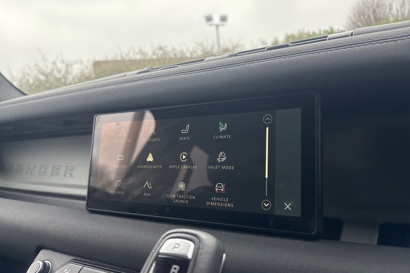 2023 (23) LAND ROVER DEFENDER 3.0 D250 X-Dynamic SE 110 5dr Auto 5014809