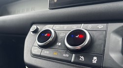 2023 (23) LAND ROVER DEFENDER 3.0 D250 X-Dynamic SE 110 5dr Auto 5014812