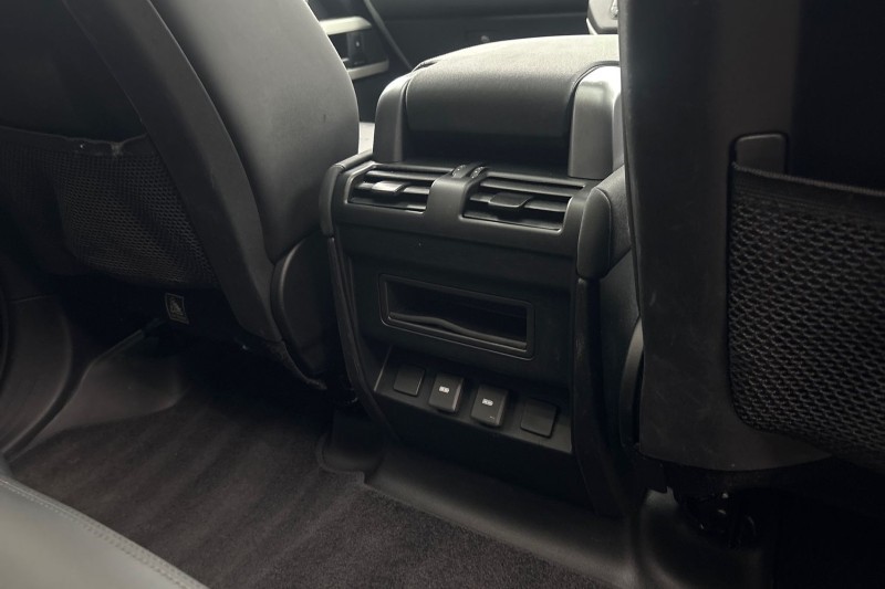 2023 (23) LAND ROVER DEFENDER 3.0 D250 X-Dynamic SE 110 5dr Auto 5014794