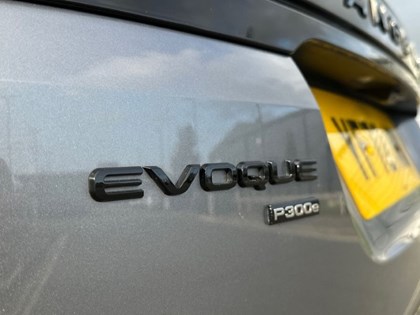 2022 (72) LAND ROVER RANGE ROVER EVOQUE 1.5 P300e Evoque Edition 5dr Auto
