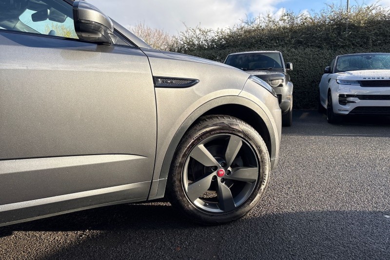 2019 (69) JAGUAR E-PACE 2.0d [180] Chequered Flag Edition 5dr Auto 4810939