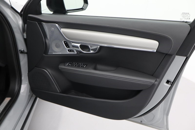 2024 (74) VOLVO V90 2.0 T8 [455] PHEV Ultra Dark 5dr AWD Auto *VAT QUALIFYING* 3874951