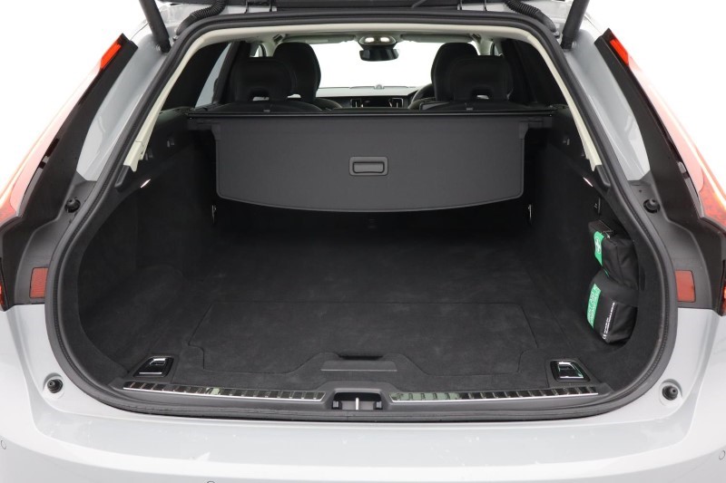 2024 (74) VOLVO V90 2.0 T8 [455] PHEV Ultra Dark 5dr AWD Auto *VAT QUALIFYING* 3874982