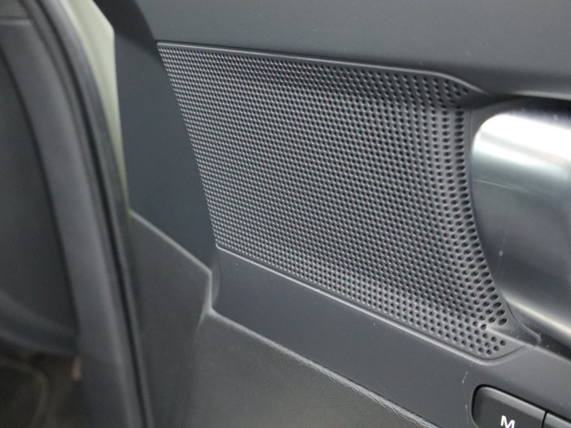 2023 (73) VOLVO C40 175kW Recharge Plus 69kWh 5dr Auto *VAT QUALIFYING* 4147363