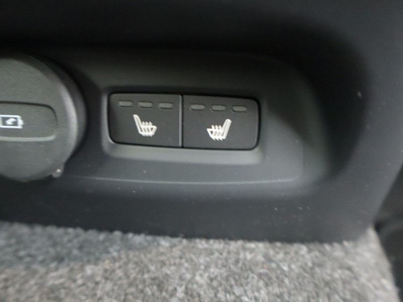 2023 (73) VOLVO C40 175kW Recharge Plus 69kWh 5dr Auto *VAT QUALIFYING* 4147378