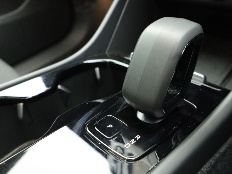 2023 (73) VOLVO C40 175kW Recharge Plus 69kWh 5dr Auto *VAT QUALIFYING* 4147389