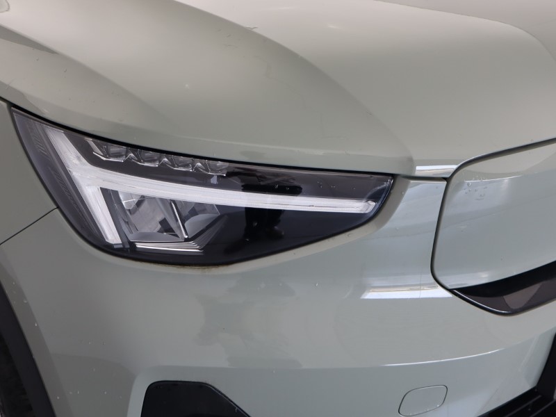 2023 (73) VOLVO C40 175kW Recharge Plus 69kWh 5dr Auto *VAT QUALIFYING* 4147345