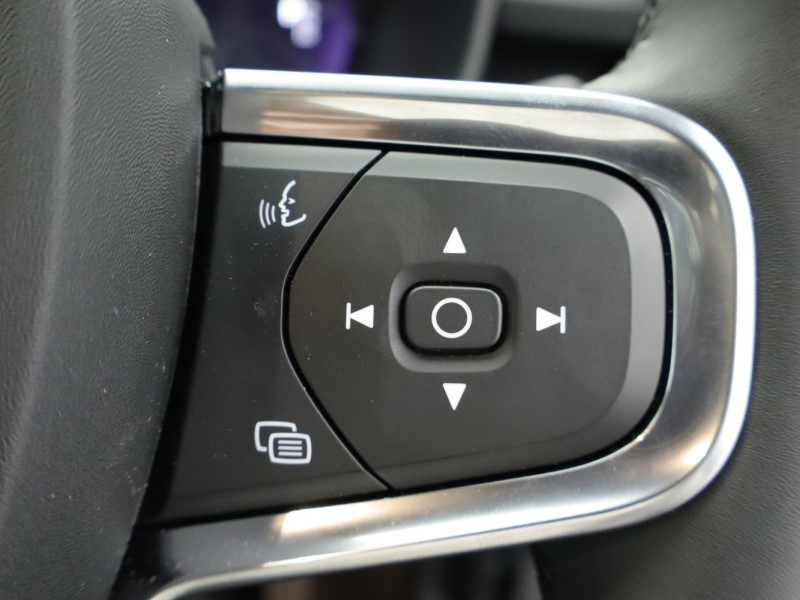 2023 (73) VOLVO C40 175kW Recharge Plus 69kWh 5dr Auto *VAT QUALIFYING* 4147382