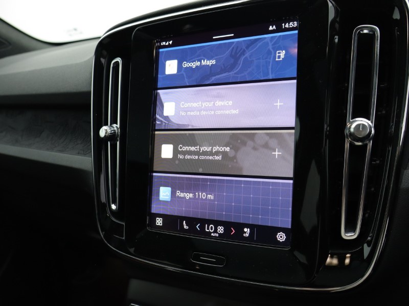 2023 (73) VOLVO C40 175kW Recharge Plus 69kWh 5dr Auto *VAT QUALIFYING* 4147383