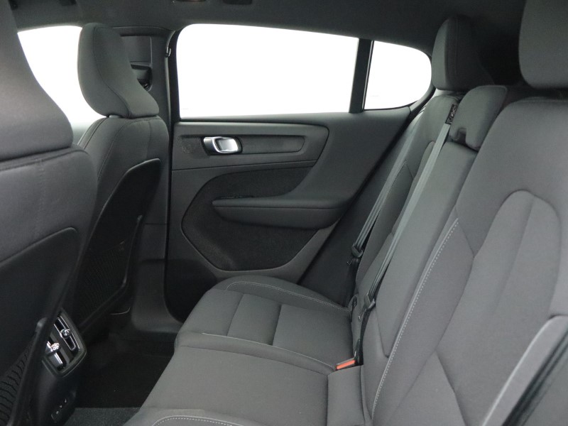 2023 (73) VOLVO C40 175kW Recharge Plus 69kWh 5dr Auto *VAT QUALIFYING* 4147361