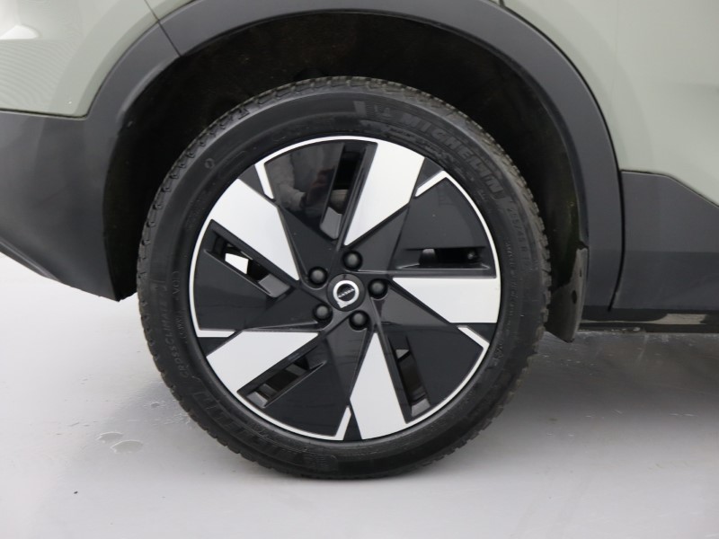 2023 (73) VOLVO C40 175kW Recharge Plus 69kWh 5dr Auto *VAT QUALIFYING* 4147352