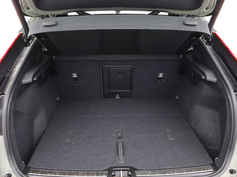 2023 (73) VOLVO C40 175kW Recharge Plus 69kWh 5dr Auto *VAT QUALIFYING* 4147357