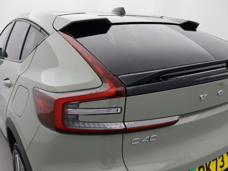 2023 (73) VOLVO C40 175kW Recharge Plus 69kWh 5dr Auto *VAT QUALIFYING* 4147354