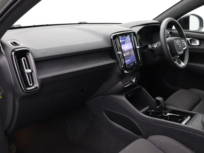 2023 (73) VOLVO C40 175kW Recharge Plus 69kWh 5dr Auto *VAT QUALIFYING* 4147374