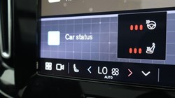 2025 (74) VOLVO XC40 2.0 B3P Ultra Dark 5dr Auto 4749671