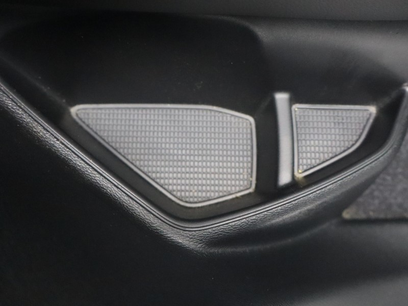 2025 (74) VOLVO XC40 2.0 B3P Ultra Dark 5dr Auto 4749657