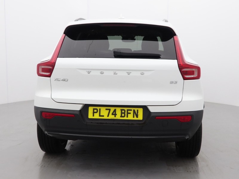 2025 (74) VOLVO XC40 2.0 B3P Ultra Dark 5dr Auto 4749633