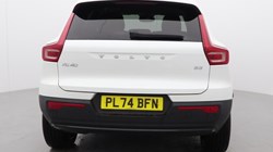 2025 (74) VOLVO XC40 2.0 B3P Ultra Dark 5dr Auto 4749633