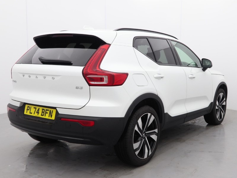 2025 (74) VOLVO XC40 2.0 B3P Ultra Dark 5dr Auto 4749637