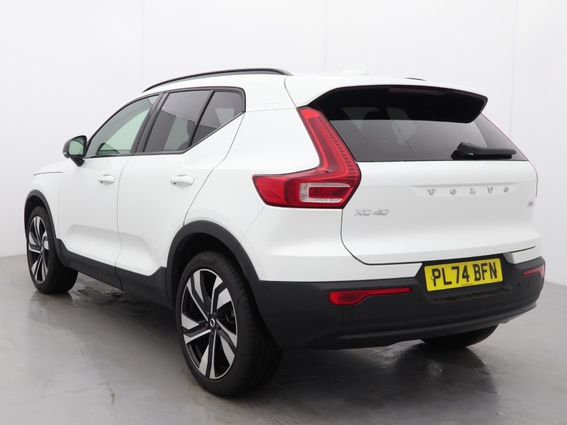 2025 (74) VOLVO XC40 2.0 B3P Ultra Dark 5dr Auto 4749636