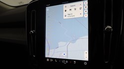 2025 (74) VOLVO XC40 2.0 B3P Ultra Dark 5dr Auto 4749667