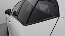 2025 (74) VOLVO XC40 2.0 B3P Ultra Dark 5dr Auto 4749688