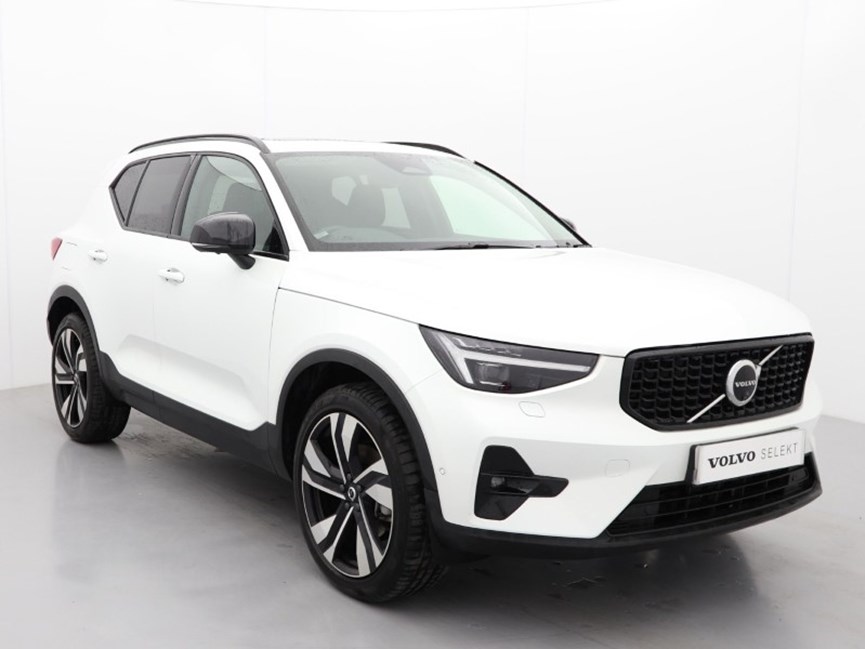 2025 (74) VOLVO XC40 2.0 B3P Ultra Dark 5dr Auto