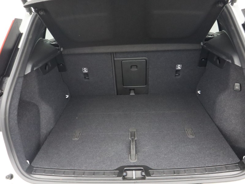 2025 (74) VOLVO XC40 2.0 B3P Ultra Dark 5dr Auto 4749686