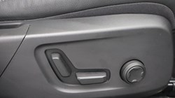 2025 (74) VOLVO XC40 2.0 B3P Ultra Dark 5dr Auto 4924768