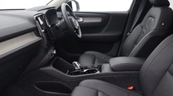 2025 (74) VOLVO XC40 2.0 B3P Ultra Dark 5dr Auto 4749639