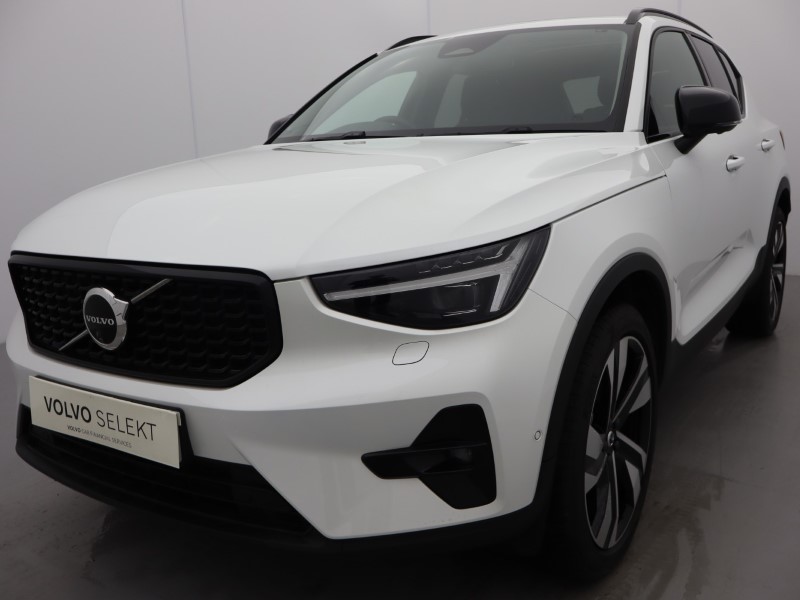 2025 (74) VOLVO XC40 2.0 B3P Ultra Dark 5dr Auto 4749679