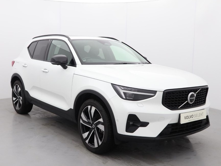 2025 (74) VOLVO XC40 2.0 B3P Ultra Dark 5dr Auto