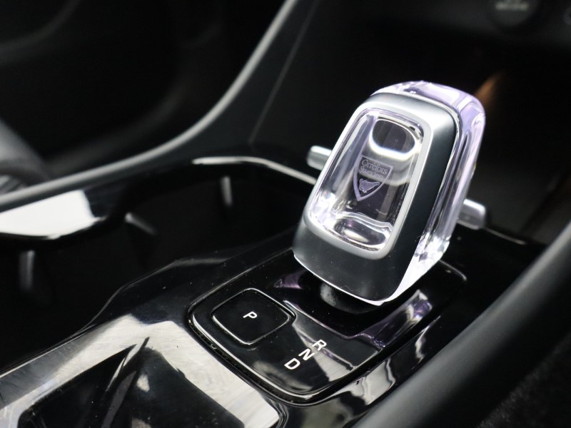 2025 (74) VOLVO XC40 2.0 B3P Ultra Dark 5dr Auto 4749673