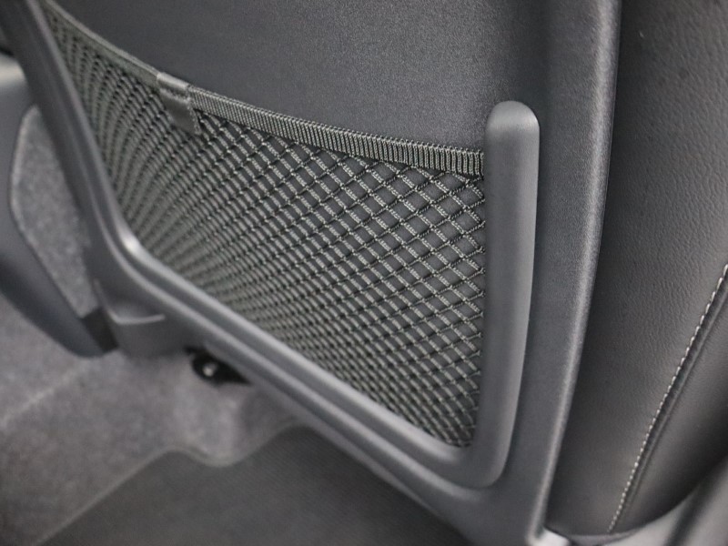 2025 (74) VOLVO XC40 2.0 B3P Ultra Dark 5dr Auto 4749658