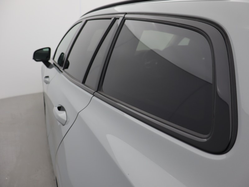 2025 (25) VOLVO V60 2.0 B4P Plus Dark 5dr Auto [7 speed] *VAT QUALIFYING* 4530846