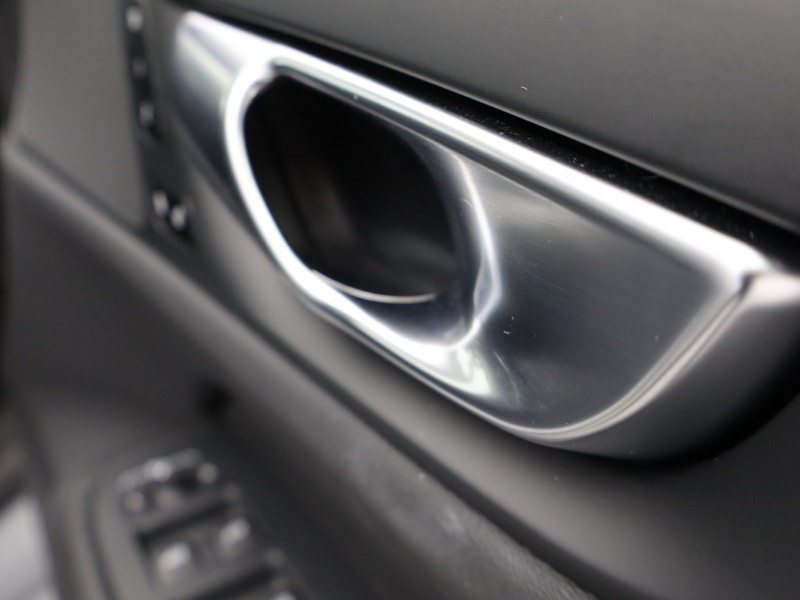 2025 (25) VOLVO V60 2.0 B4P Plus Dark 5dr Auto [7 speed] *VAT QUALIFYING* 4530807