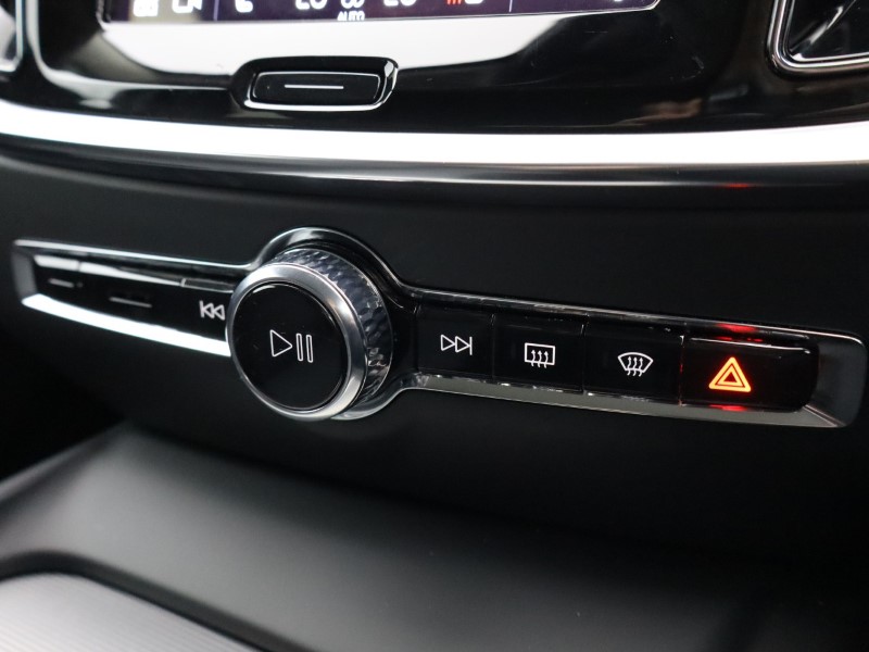 2025 (25) VOLVO V60 2.0 B4P Plus Dark 5dr Auto [7 speed] *VAT QUALIFYING* 4530830