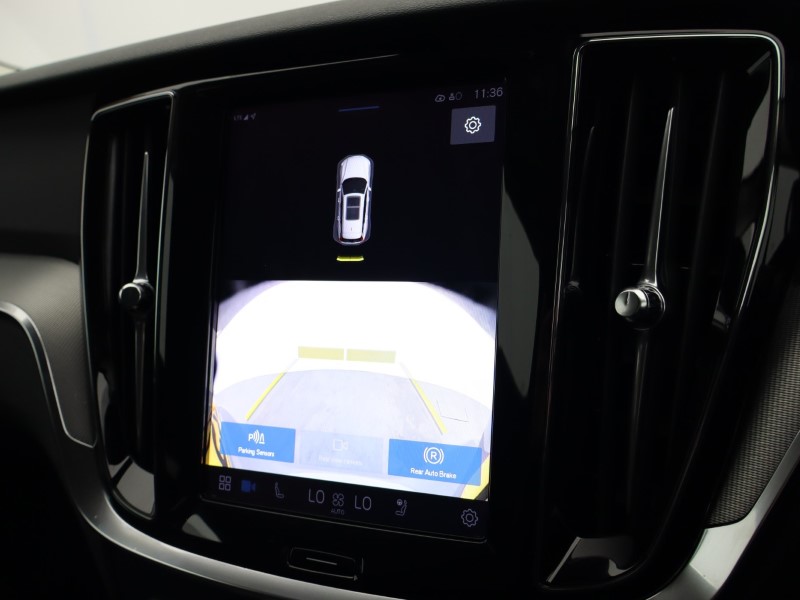 2025 (25) VOLVO V60 2.0 B4P Plus Dark 5dr Auto [7 speed] *VAT QUALIFYING* 4530827