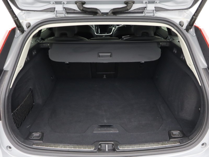 2025 (25) VOLVO V60 2.0 B4P Plus Dark 5dr Auto [7 speed] *VAT QUALIFYING* 4530844