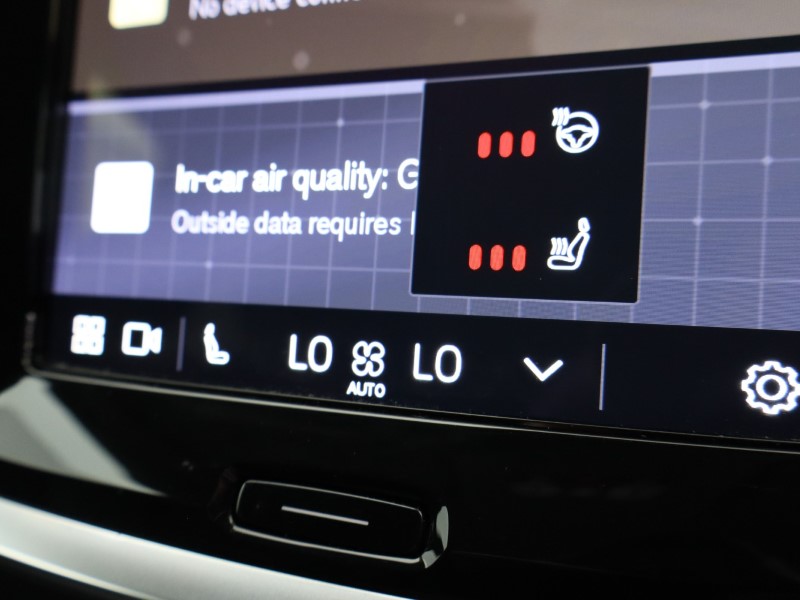 2025 (25) VOLVO V60 2.0 B4P Plus Dark 5dr Auto [7 speed] *VAT QUALIFYING* 4530829