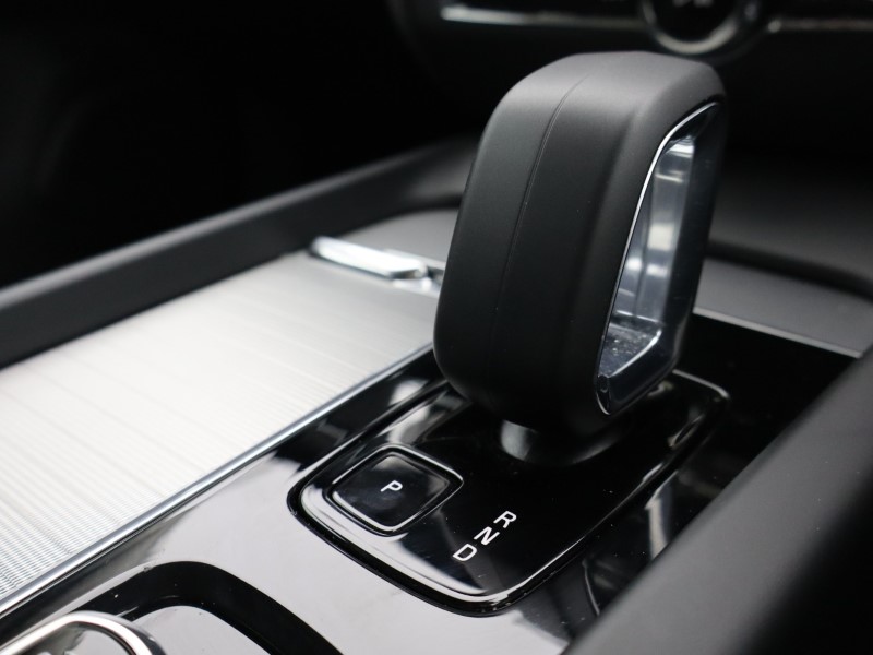 2025 (25) VOLVO V60 2.0 B4P Plus Dark 5dr Auto [7 speed] *VAT QUALIFYING* 4530831