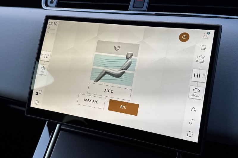 2025 (74) LAND ROVER RANGE ROVER EVOQUE 2.0 D200 Dynamic SE 5dr Auto 4831658