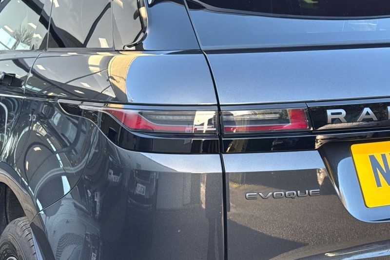 2025 (74) LAND ROVER RANGE ROVER EVOQUE 2.0 D200 Dynamic SE 5dr Auto 4831646