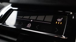 2025 (25) VOLVO XC60 2.0 B5P Plus Black Edition 5dr AWD Geartronic *VAT QUALIFYING* 5428148