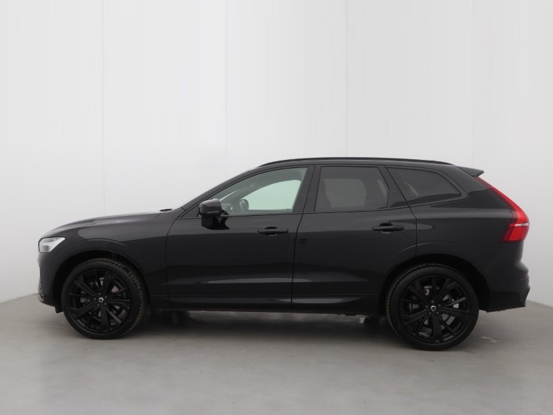 2025 (25) VOLVO XC60 2.0 B5P Plus Black Edition 5dr AWD Geartronic *VAT QUALIFYING* 5428108