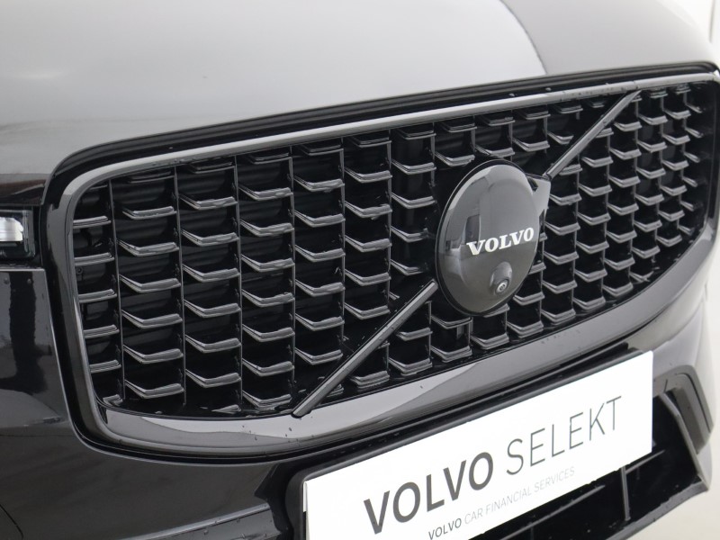 2025 (25) VOLVO XC60 2.0 B5P Plus Black Edition 5dr AWD Geartronic *VAT QUALIFYING* 5428113