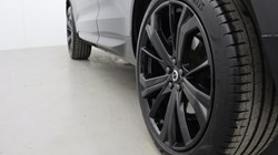 2025 (25) VOLVO XC60 2.0 B5P Plus Black Edition 5dr AWD Geartronic *VAT QUALIFYING* 5428127