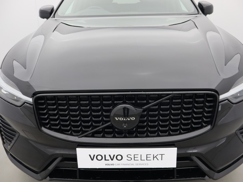 2025 (25) VOLVO XC60 2.0 B5P Plus Black Edition 5dr AWD Geartronic *VAT QUALIFYING* 5428116
